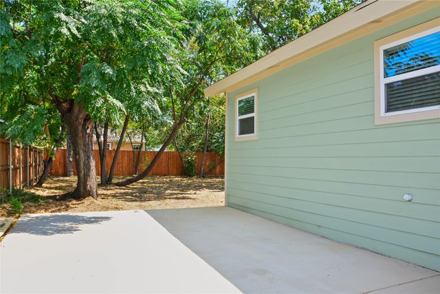 3818 Penelope Street, Dallas, TX 75210