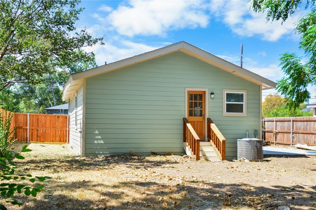 3818 Penelope Street, Dallas, TX 75210