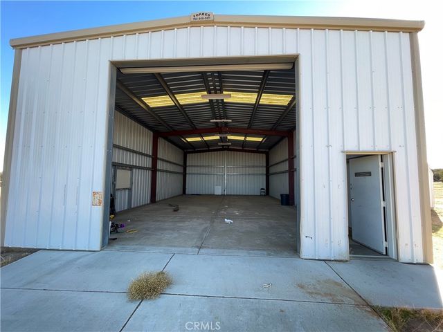 8354 White Road, Phelan, CA 92371