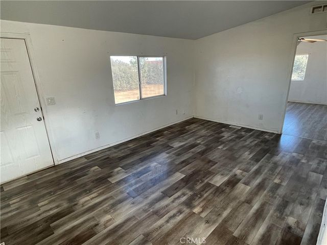 8354 White Road, Phelan, CA 92371