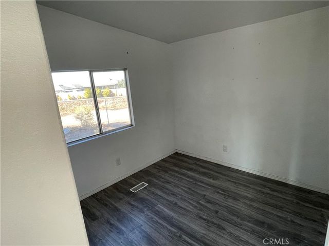 8354 White Road, Phelan, CA 92371