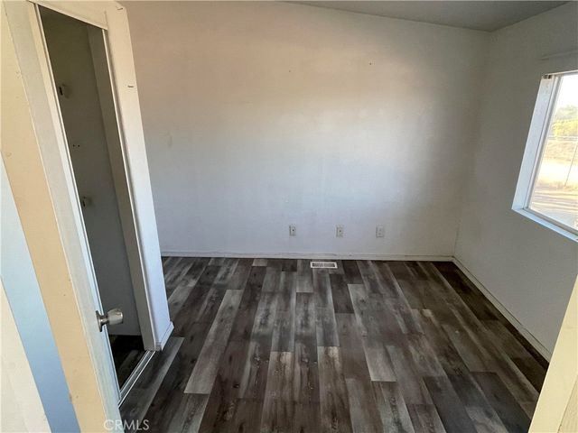 8354 White Road, Phelan, CA 92371