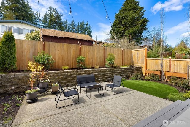 22928 80th Park W, Edmonds, WA 98026