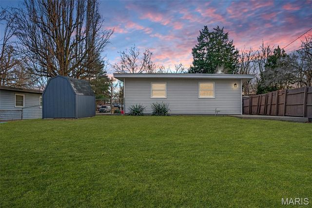 19 Marquette Drive, Florissant, MO 63031