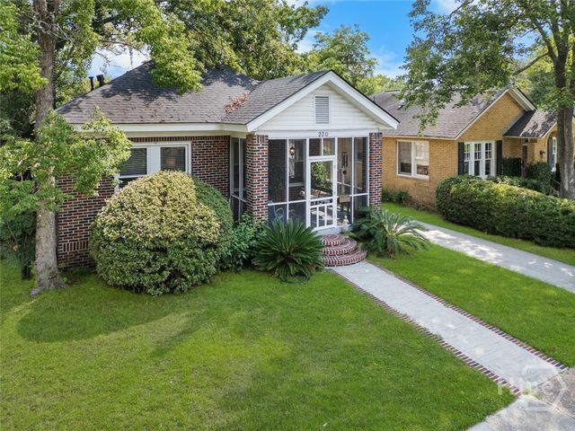 220 E 53rd Street, Savannah, GA 31405