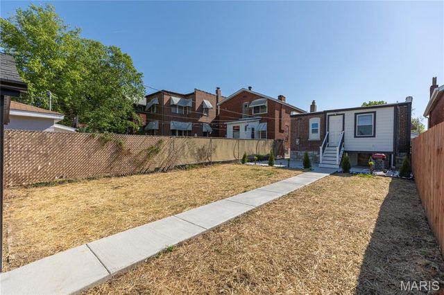 5425 Bates Street, St Louis, MO 63116
