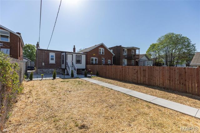 5425 Bates Street, St Louis, MO 63116