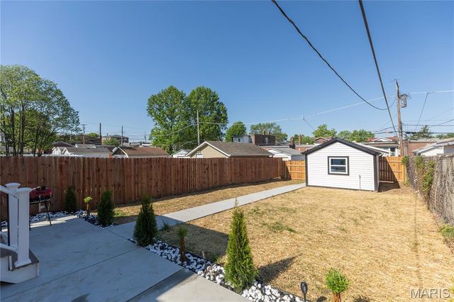 5425 Bates Street, St Louis, MO 63116
