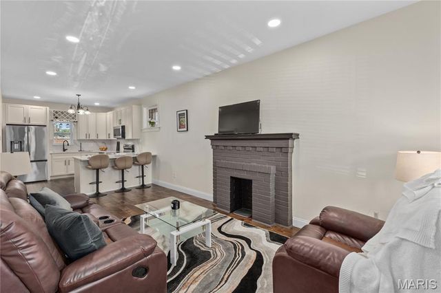5425 Bates Street, St Louis, MO 63116