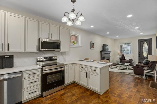 5425 Bates Street, St Louis, MO 63116