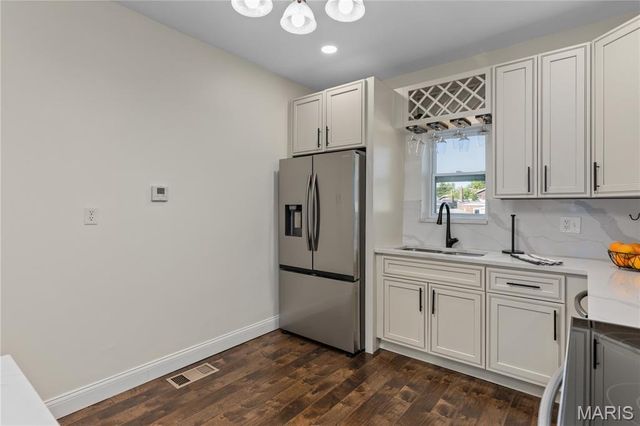 5425 Bates Street, St Louis, MO 63116
