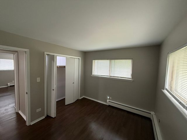 1 Scotdale Road 3, La Grange Park, IL 60526
