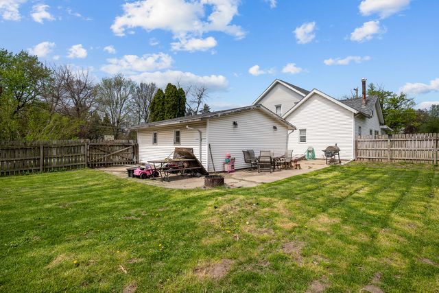 800 Main Avenue, Cordova, IL 61242