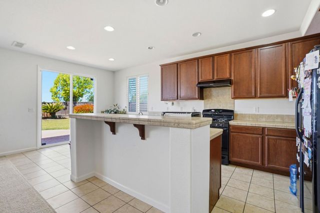 16359 Wagon Train Ct, Lathrop, CA 95330