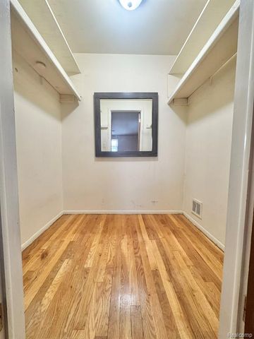 21670 Virginia Street, Southfield, MI 48076