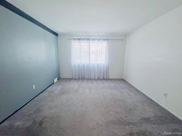 21670 Virginia Street, Southfield, MI 48076