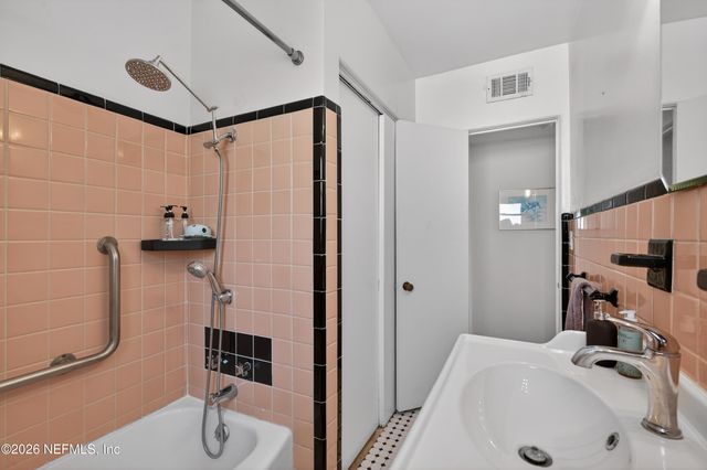 1786 PINEGROVE Avenue, Jacksonville, FL 32205