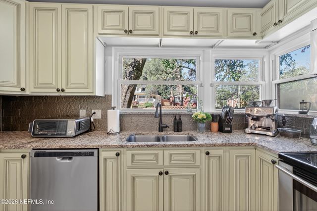 1786 PINEGROVE Avenue, Jacksonville, FL 32205