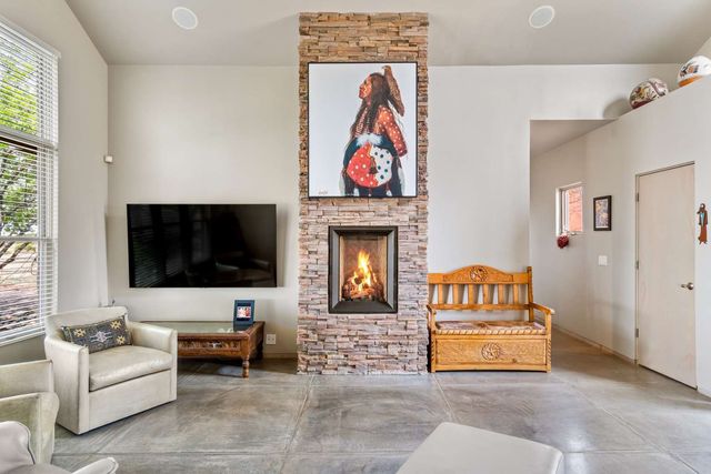 68 Avenida De La Paz, Lamy, NM 87540