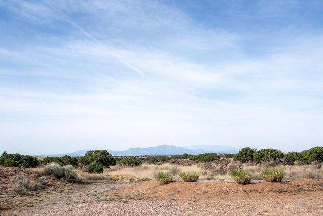 68 Avenida De La Paz, Lamy, NM 87540