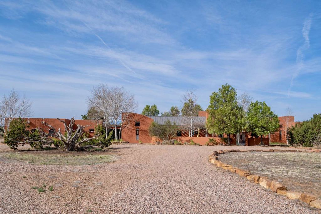 68 Avenida De La Paz, Lamy, NM 87540