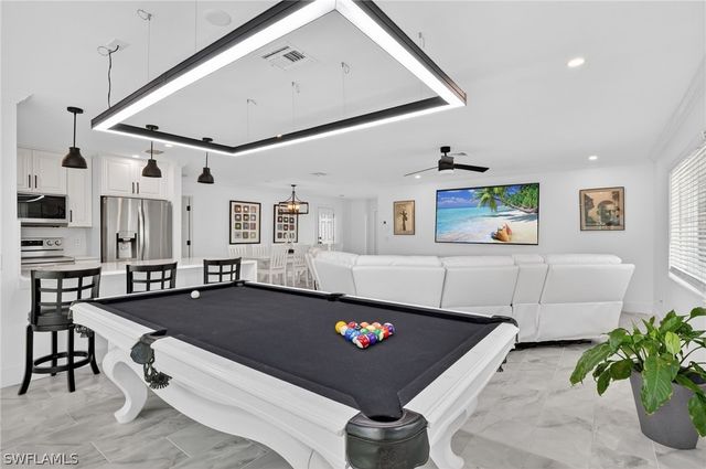 19 Crooked LN 15, Naples, FL 34112