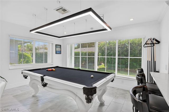 19 Crooked LN 15, Naples, FL 34112