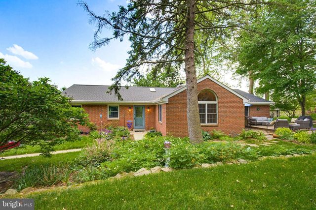 322 HILLTOP RD, Strasburg, PA 17579