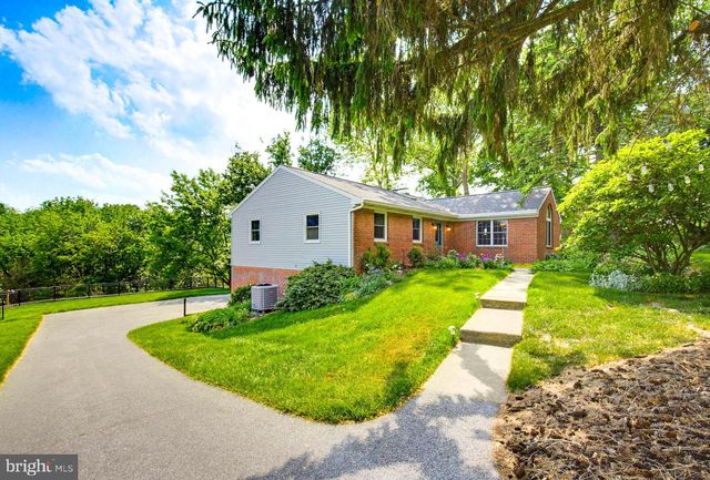 322 HILLTOP RD, Strasburg, PA 17579