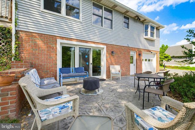 322 HILLTOP RD, Strasburg, PA 17579