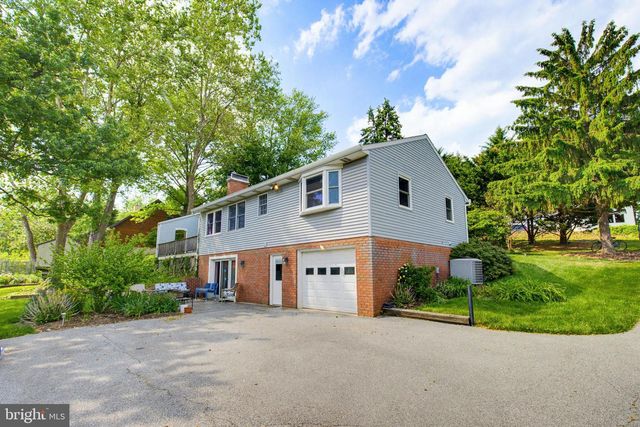 322 HILLTOP RD, Strasburg, PA 17579