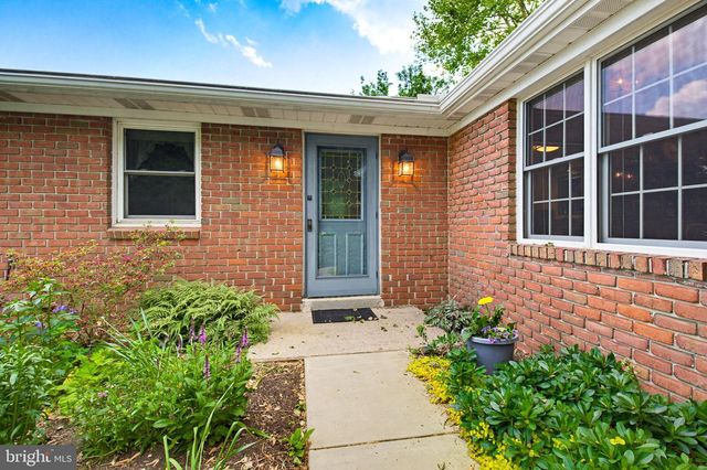 322 HILLTOP RD, Strasburg, PA 17579