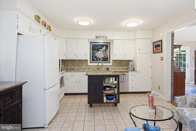 322 HILLTOP RD, Strasburg, PA 17579