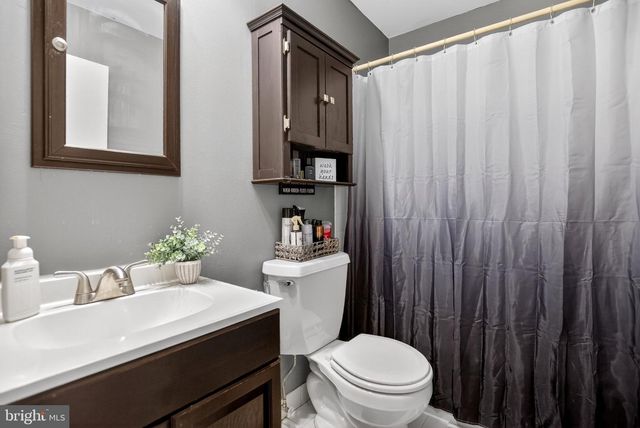 151 CROWN PRINCE DR, Marlton, NJ 08053