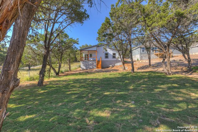 2549 Grandview, Canyon Lake, TX 78133