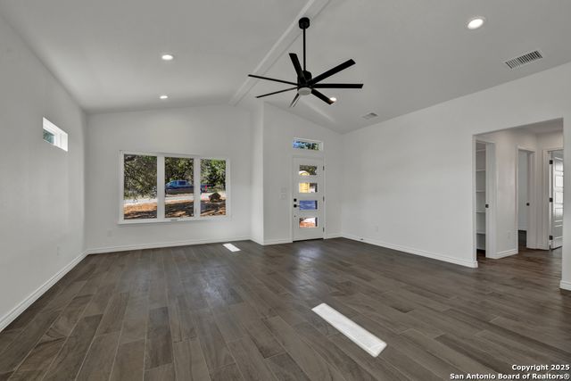 2549 Grandview, Canyon Lake, TX 78133