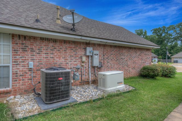 4002 Wilderness Lane, Bossier City, LA 71111