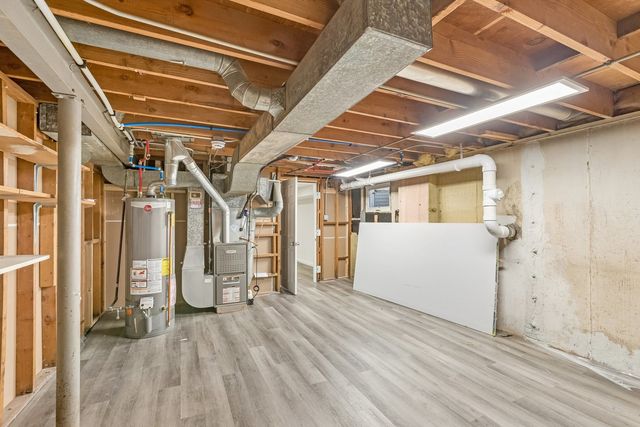 866 Clark Lane, Des Plaines, IL 60016