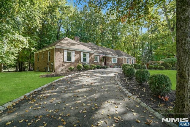 19 Wescott Street, Old Tappan, NJ 07675