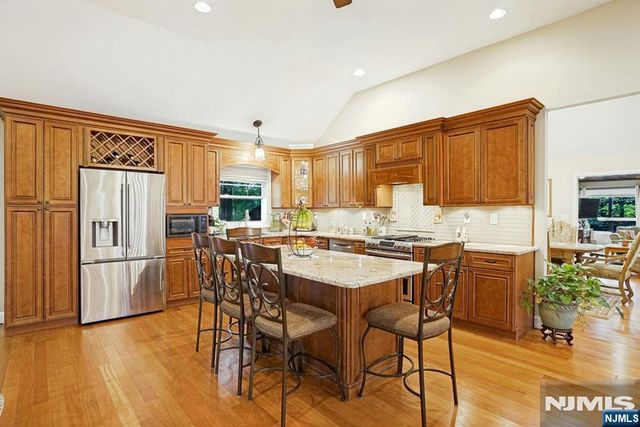 19 Wescott Street, Old Tappan, NJ 07675