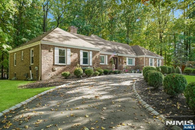 19 Wescott Street, Old Tappan, NJ 07675