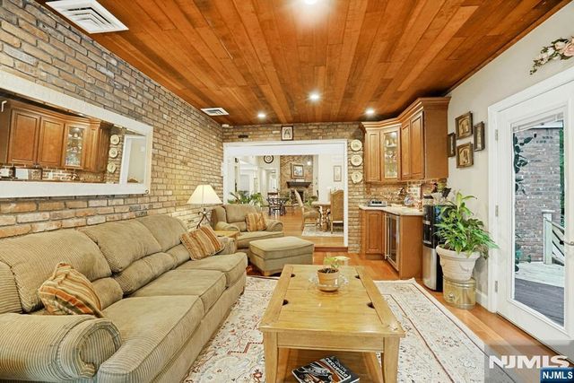 19 Wescott Street, Old Tappan, NJ 07675
