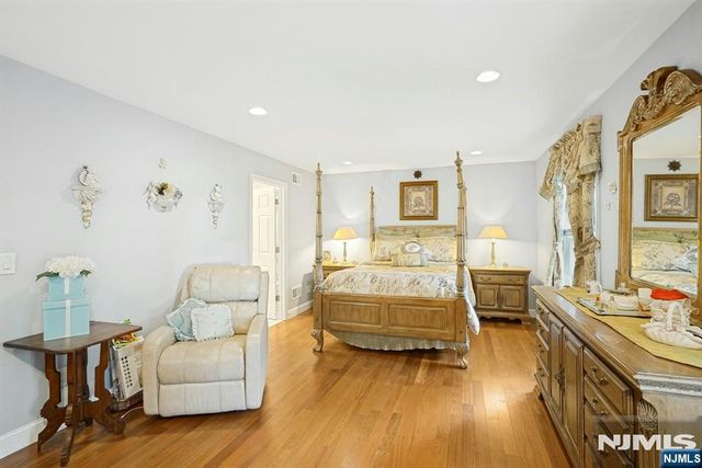 19 Wescott Street, Old Tappan, NJ 07675