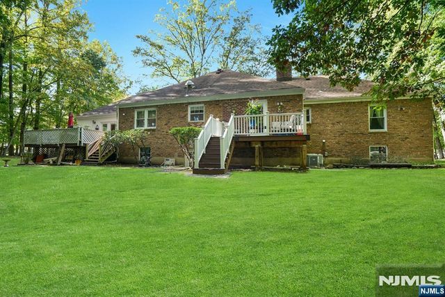 19 Wescott Street, Old Tappan, NJ 07675
