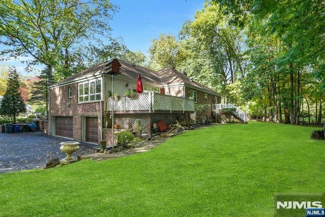 19 Wescott Street, Old Tappan, NJ 07675