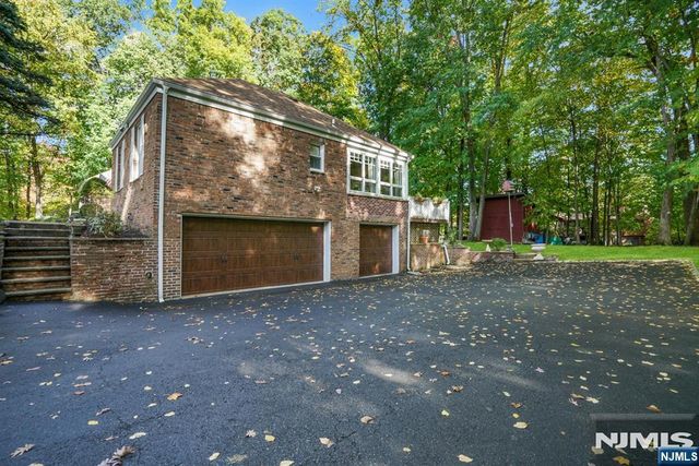 19 Wescott Street, Old Tappan, NJ 07675
