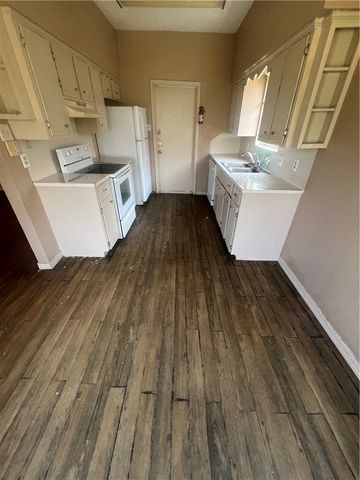 6109 Camway Dr, Corpus Christi, TX 78415