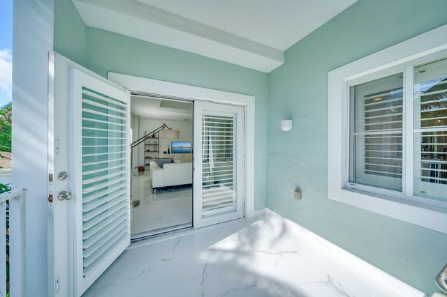 1112 NE 17th Way 1112, Fort Lauderdale, FL 33304