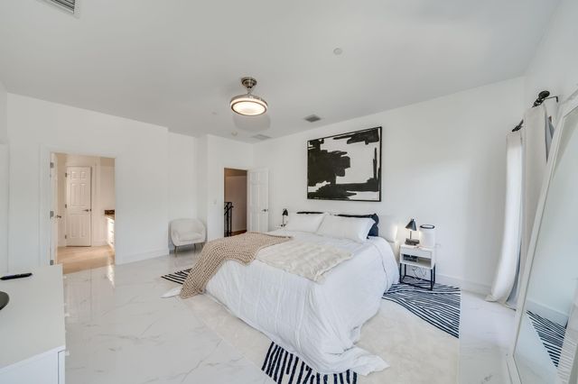 1112 NE 17th Way 1112, Fort Lauderdale, FL 33304