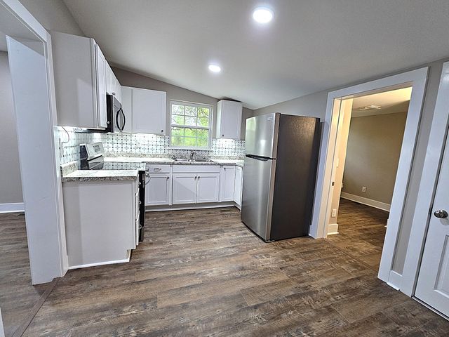 6831 Shellsford Rd, Mcminnville, TN 37110